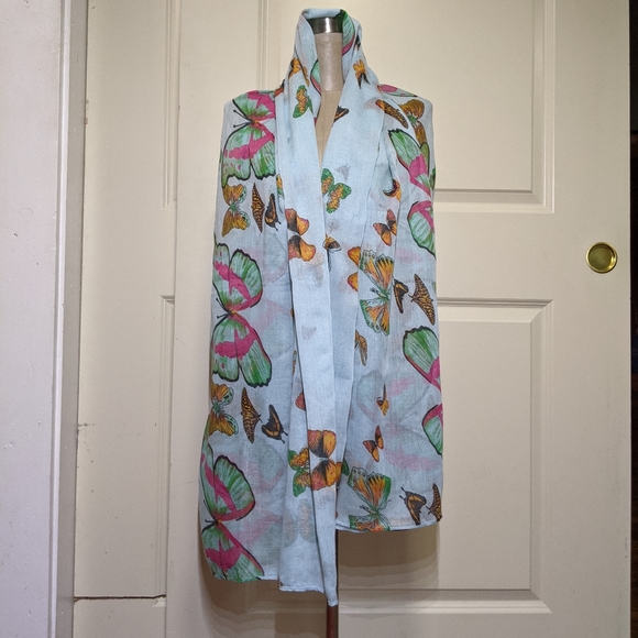 Butterfly Scarf - Picture 3 of 4